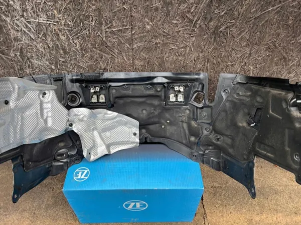 OEM 8102 Mercedes-Benz W238 Cabrio Cobertura de Parede image 4