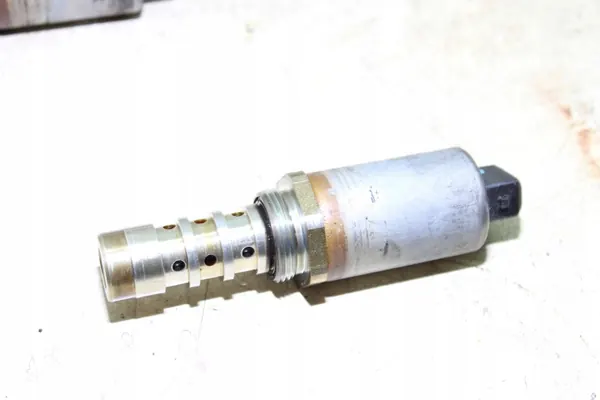 BMW E38 E39 M62TU V8 Nokkenassensor OEM image 3