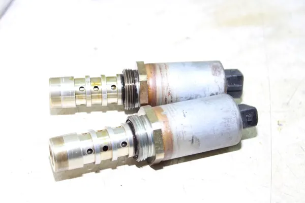 BMW E38 E39 M62TU V8 Nokkenassensor OEM image 5