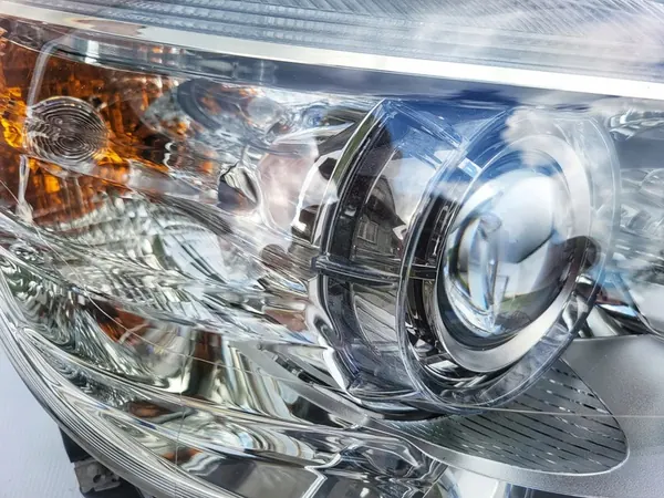 MERCEDES C W204 bi-xenon L + R A2048202961 A2048203061 image 5