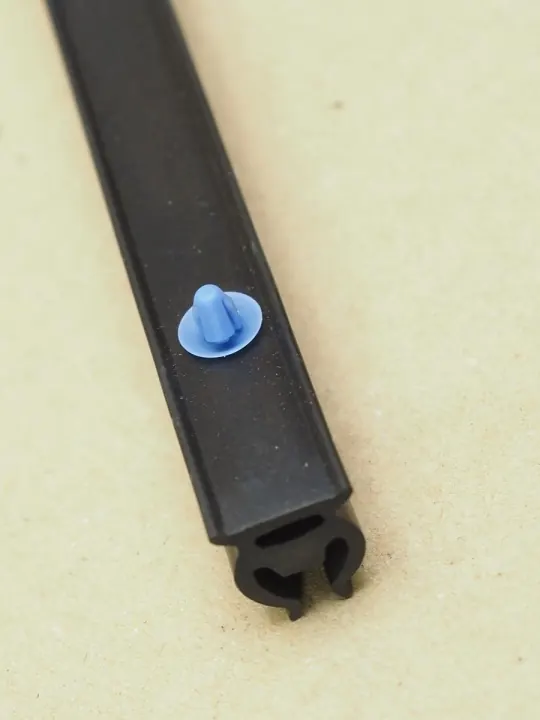Joint de Capot VW Beetle OEM 5C5823699 - Occasion image 10