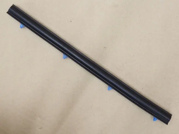 Joint de Capot VW Beetle OEM 5C5823699 - Occasion image 4