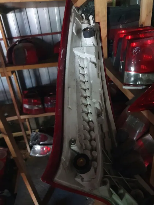 VOLVO V70 2013- LÁMPARA TRASERA DERECHA HELLA 31395924 image 4