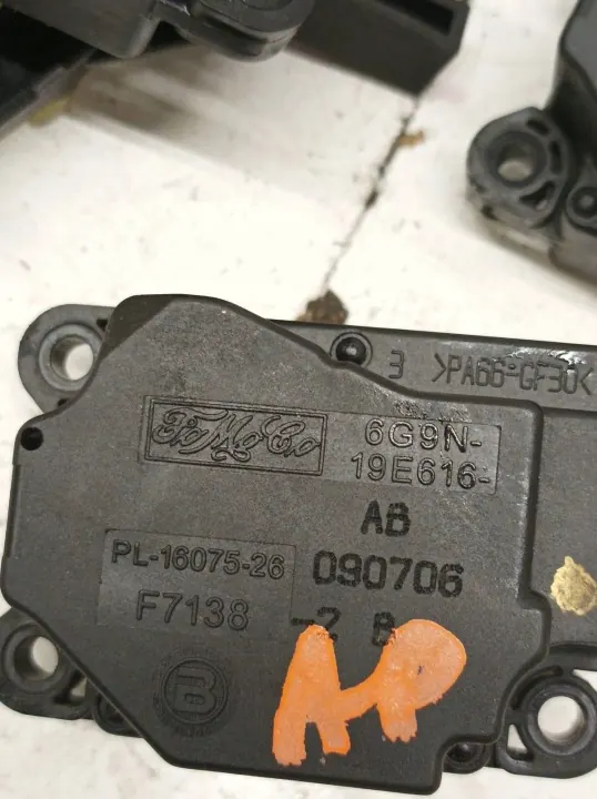 Värmemotor OEM 6G9N-19E616-AB för Volvo XC60 image 3