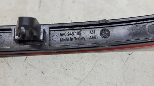 Refletor para-choques traseiro esquerdo OEM 5H0945105 VW Golf VIII image 4