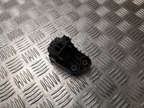 Radiatorbeugel Alfa Romeo Stelvio OEM 00505426850 image 2