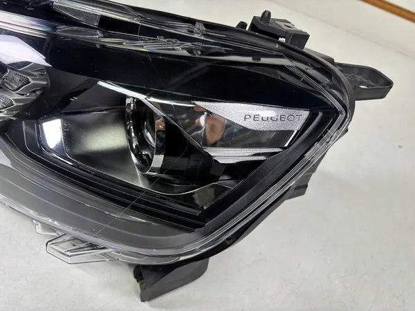 Linker koplamp Peugeot Partner IV Rifter 9816827280 image 4