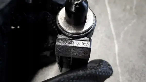 OEM 0260130035 Solenoide Caja Auto Mercedes image 4