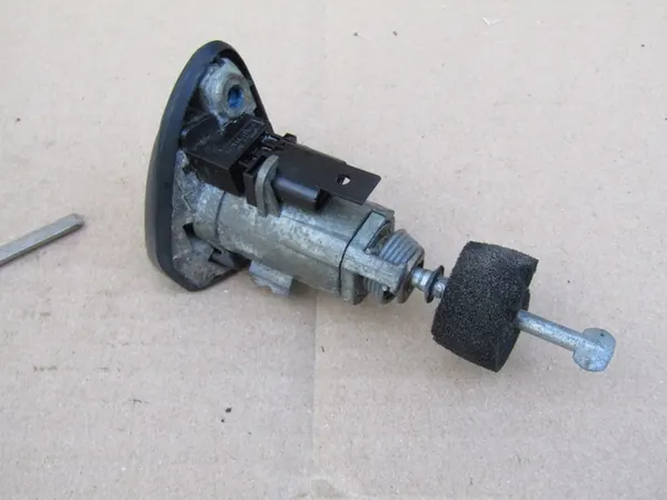 Mercedes W203 Coupe Linker Deurslot Cilinder + Sleutel image 6