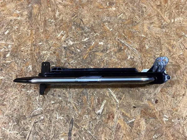 Luz diurna esquerda OEM 9Y0953081A Porsche Cayenne image 2