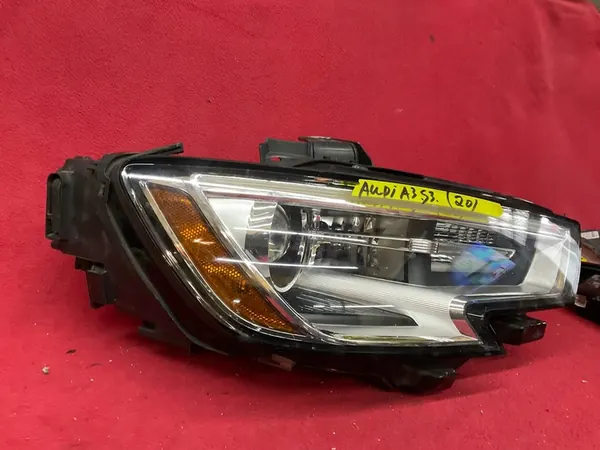 Faros Derecho Audi A3 S3 8V 2017- Lift Xenón OEM image 2