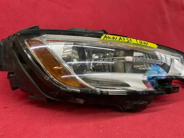 Faros Derecho Audi A3 S3 8V 2017- Lift Xenón OEM image 3