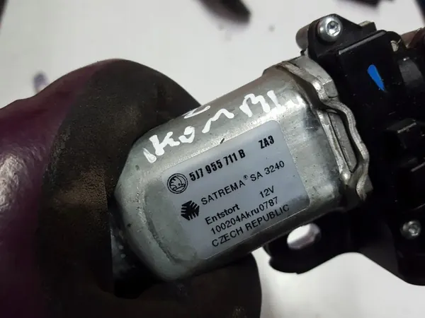 OEM 5J7955711B bakrutorhållarmotor Skoda Superb image 3