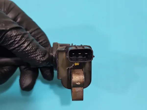 Bobina de encendido Mitsubishi Space Star 1.8 GDI OEM FK0138 image 5