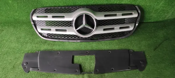 Grille Mercedes OEM 2058851125 pour X-Class W470 image 2