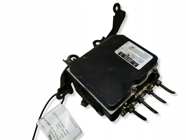 Pompe ABS Toyota OEM 44540-0H010 Occasion image 4