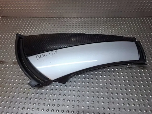 Junta pilar teto traseiro direito OEM S26380246 Mercedes image 2