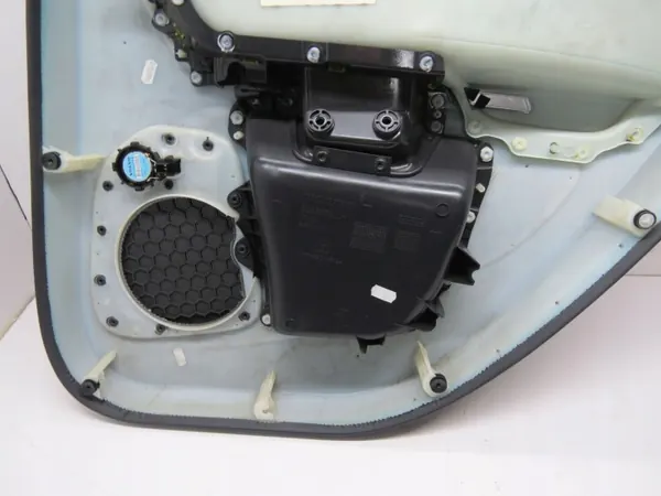 Volvo S60 2012 Flanc Gauche Portière Arrière OEM 8635872 image 9
