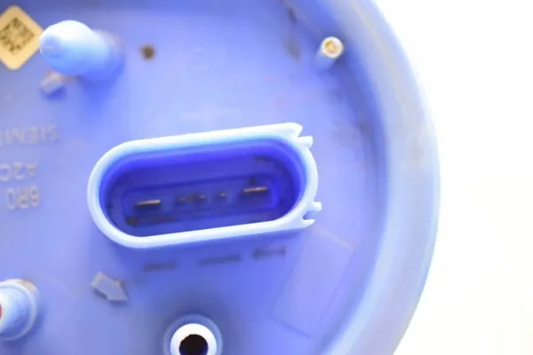 Brandstofpomp SKODA RAPID (NH3) 1.2L 2014 6R0919051J image 10