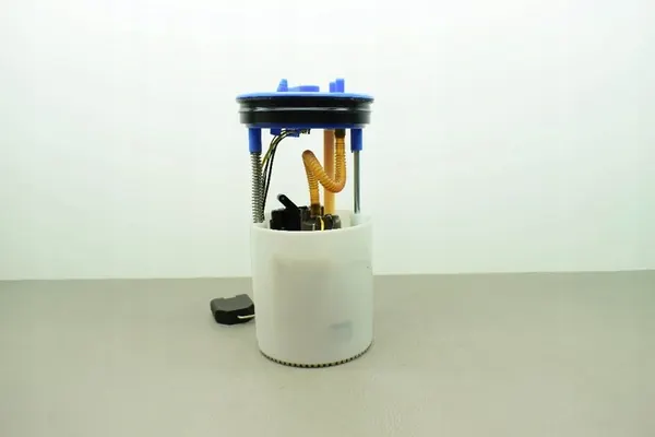 Brandstofpomp SKODA RAPID (NH3) 1.2L 2014 6R0919051J image 7