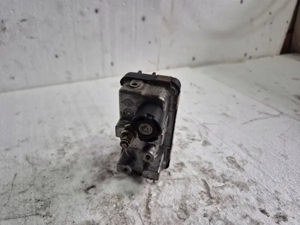 Atuador turbo OEM 6NW009483 para Ford Mondeo MK4 image 3