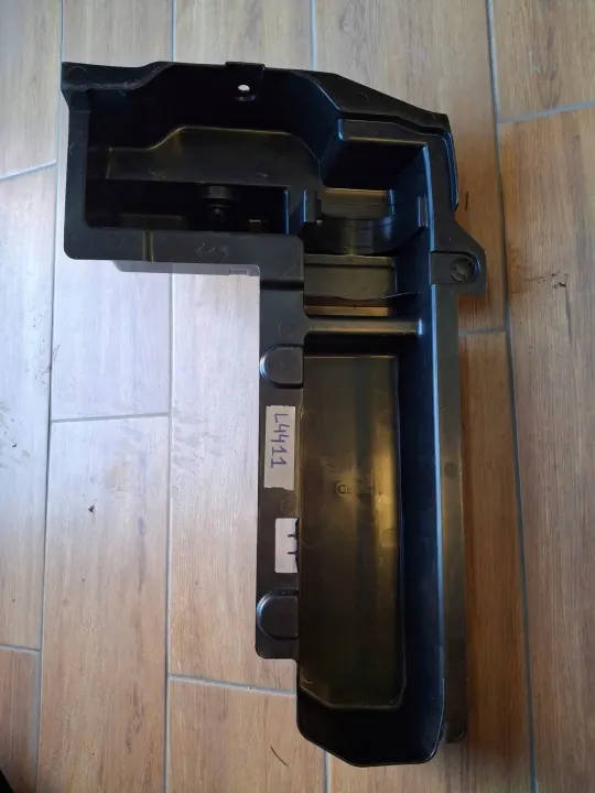 Compartiment Levier Vitesse Mercedes W205 OEM A2058990700 image 2