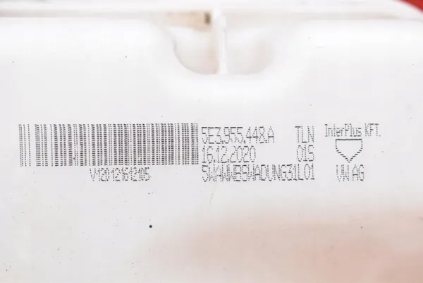 Réservoir lave-glace OEM 5E3955448A Skoda Octavia 4 image 6