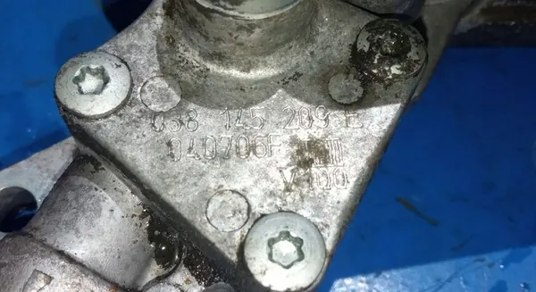 Volkswagen OE 038145209E Bränslepump image 2