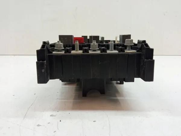Sulakekaappi OEM 68235120AB Jeep Cherokee V 3.3L:lle image 8