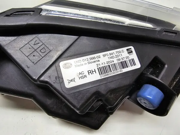 Farol direito halogéneo LED OEM 5F0941702C image 4