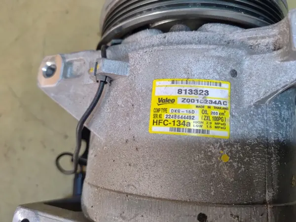 Volvo AC-kompressor OEM 813323 - Begagnad image 5