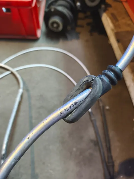 Cable de freno de mano Volkswagen Caddy 2K 2010-2015 OEM image 5