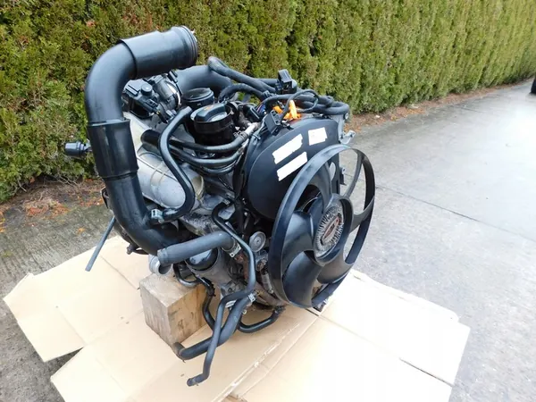 Motor completo VW Crafter 2.5 TDI OEM CEB image 1