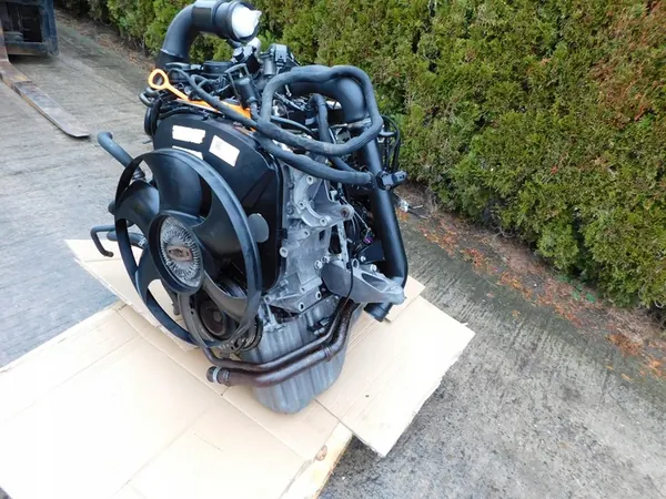 Motor completo VW Crafter 2.5 TDI OEM CEB image 3