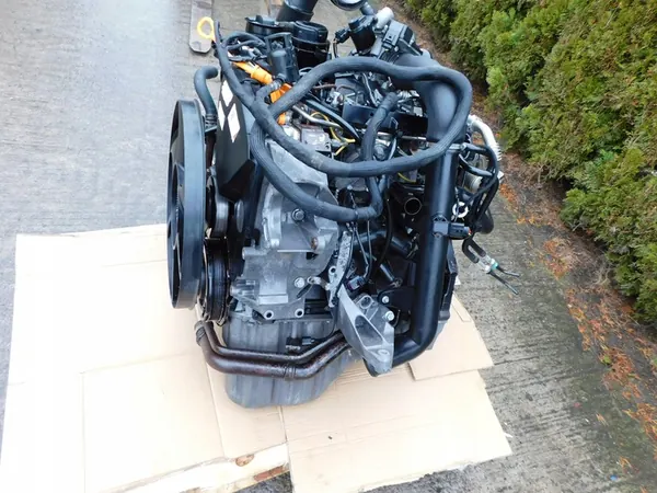 Motor completo VW Crafter 2.5 TDI OEM CEB image 4