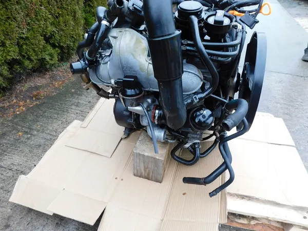 Motor completo VW Crafter 2.5 TDI OEM CEB image 7