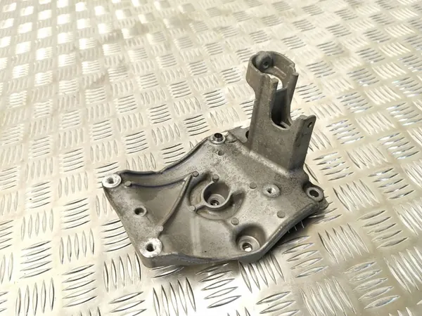 Support de compresseur climatisation Citroen DS7 Crossback OEM 9827896580 image 4