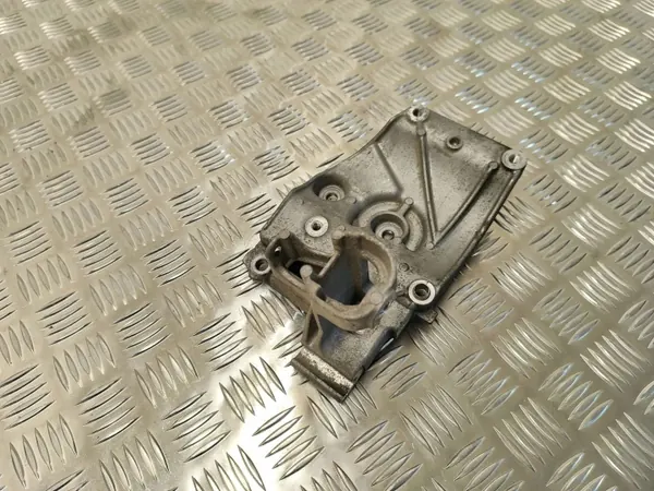 Support de compresseur climatisation Citroen DS7 Crossback OEM 9827896580 image 5