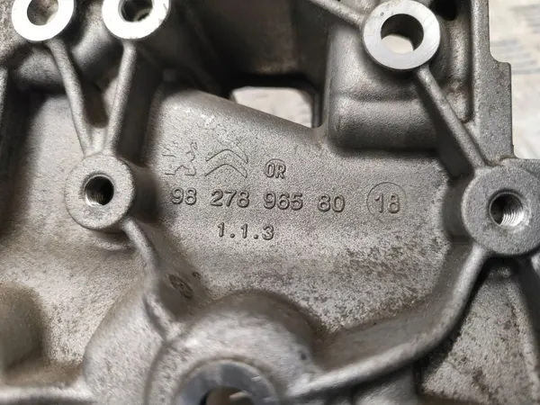 Support de compresseur climatisation Citroen DS7 Crossback OEM 9827896580 image 7