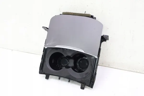 Porta-copos Alfa Romeo Giulia OEM 01829385B83 image 6