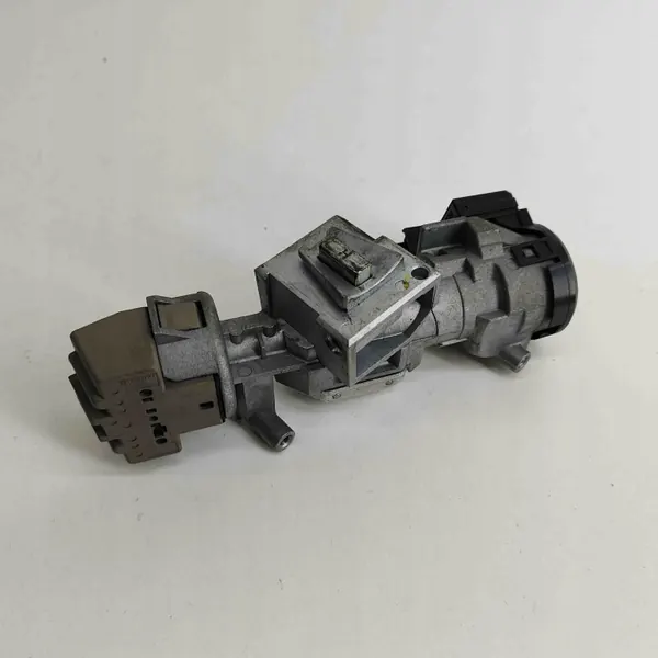Motor de arranque Ford Focus III AM5A220808GE 1.0L usado image 4
