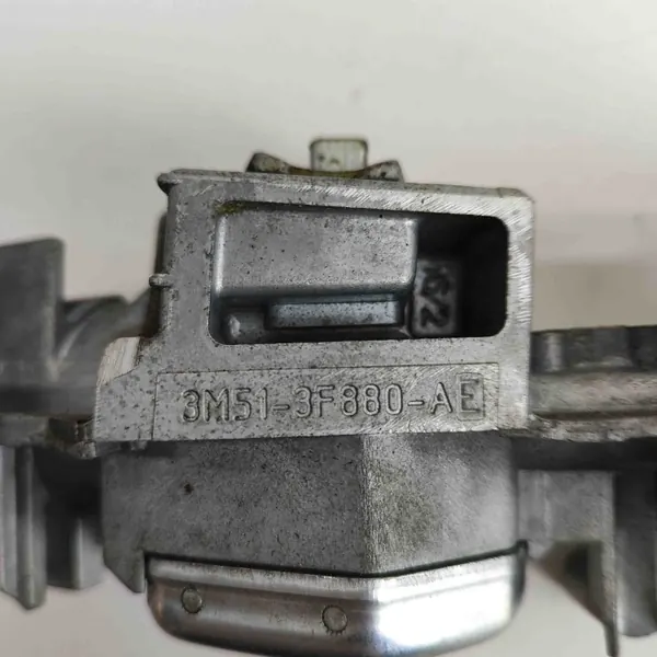Motor de arranque Ford Focus III AM5A220808GE 1.0L usado image 9