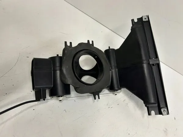 Ligier JS 50 Ilmakanava OEM 34017149 - Käytetty image 8
