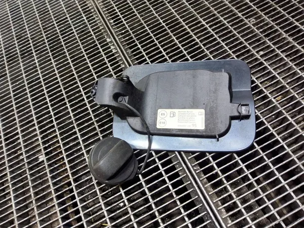 Polttoainetäyttötulppa OEM 04E010012R Seat Leon (5F) image 5
