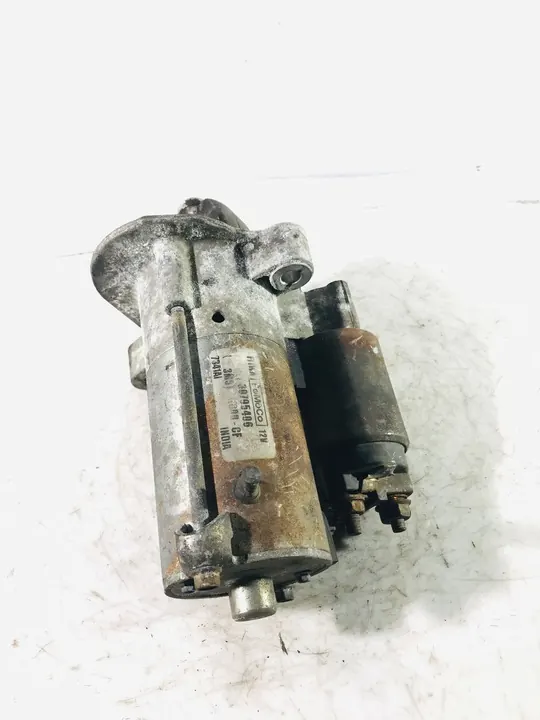 Motor de arranque FORD FOCUS 1.6L diésel 2009 image 3