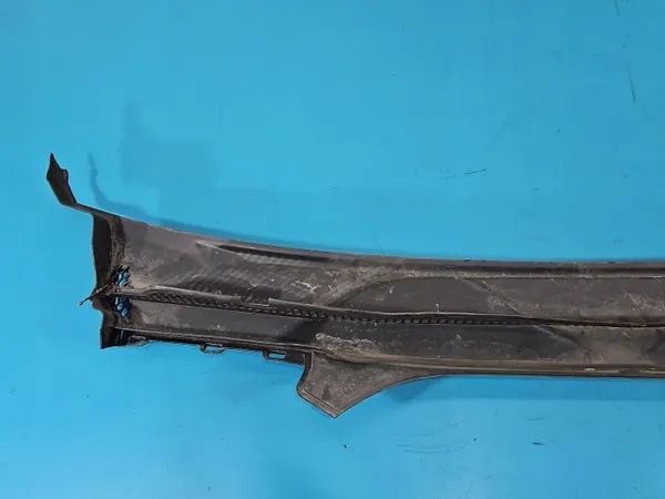 Visera BMW G30 OEM 7388714 - Estado usado image 3