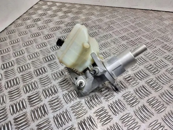 Kupplungszylinder OEM 8K0611301A für Audi A4 Avant image 5