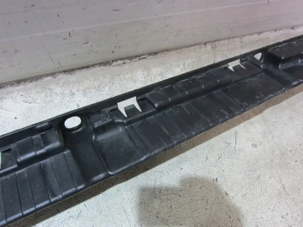BMW X5 F15 glidande tröskelfäste vänster sida OEM 51777294383 image 5