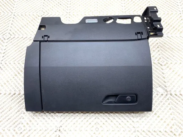 OEM 4M8857035 Passagerar handskfack Audi Q8 SUV image 2