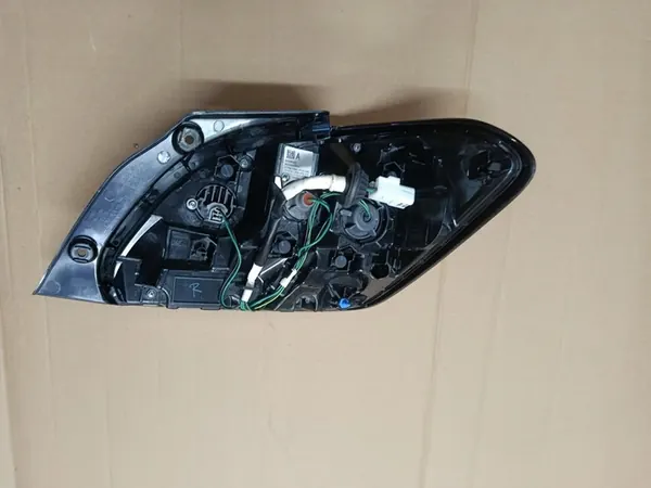 Luz trasera izquierda Mitsubishi Space Star II LED OEM image 6